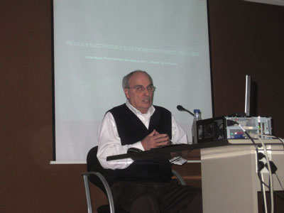 Foto-conf-J-Matas-13-12-12-corregida.jpg