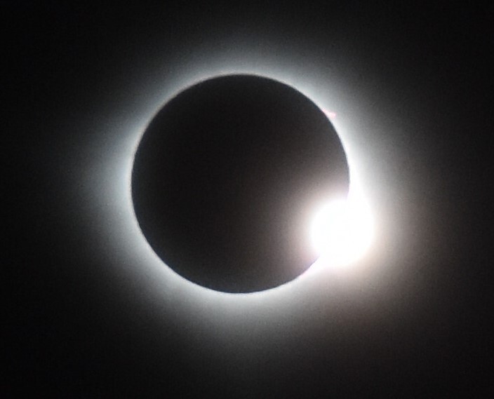 eclipsi e.farre imatge de whatsapp 2024 04 11 a les 08.17.37 804df97d red